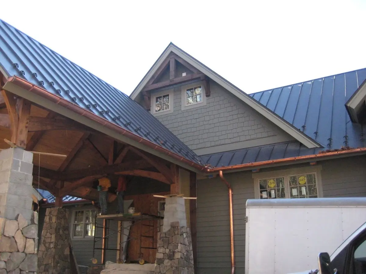 Craftsman Roofing team delivering quality roofing work in Savage